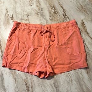 GAP shorts